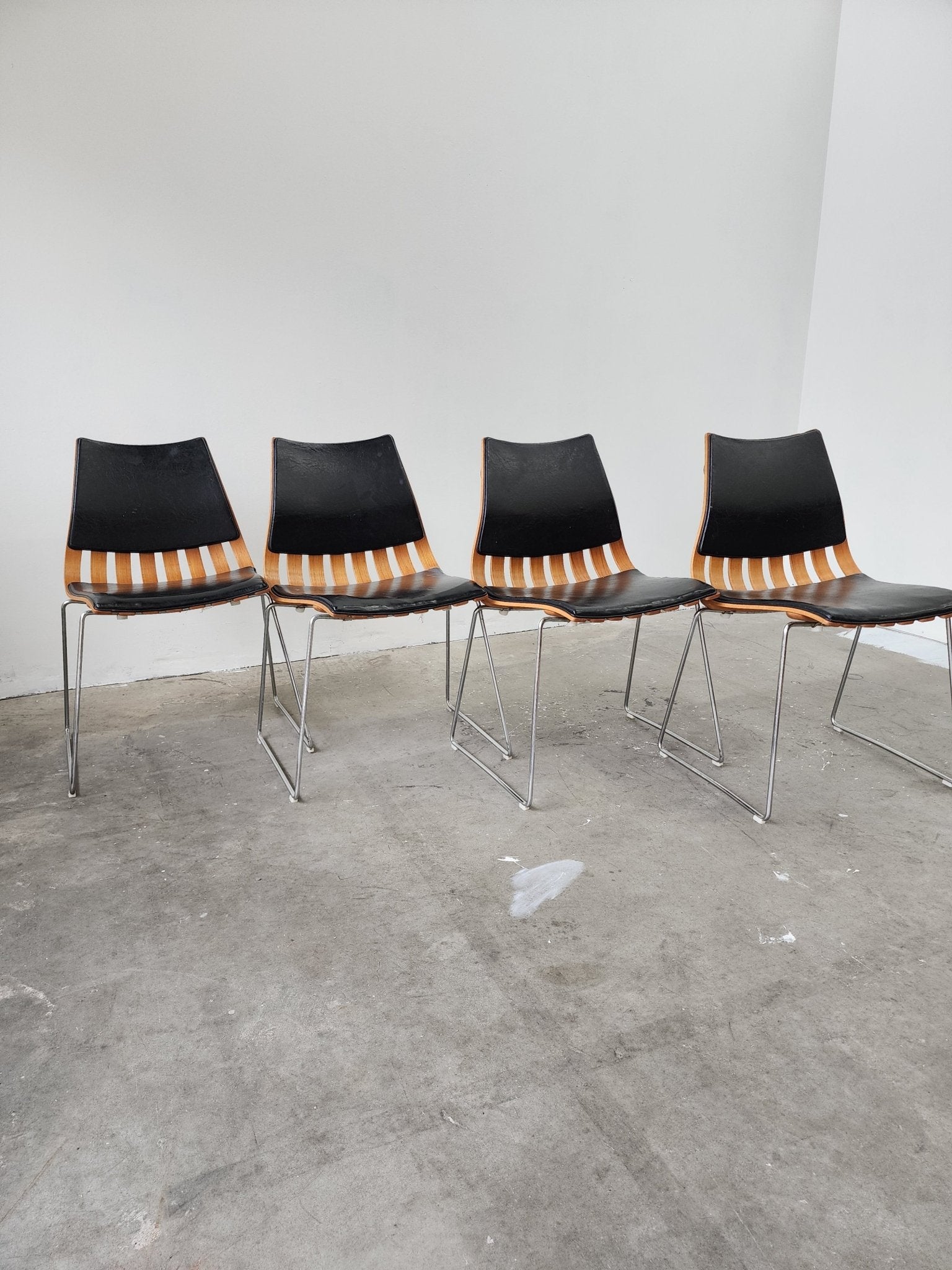0623004 Hans Brattrud for Hove Mobler Chairs - Vintage MC