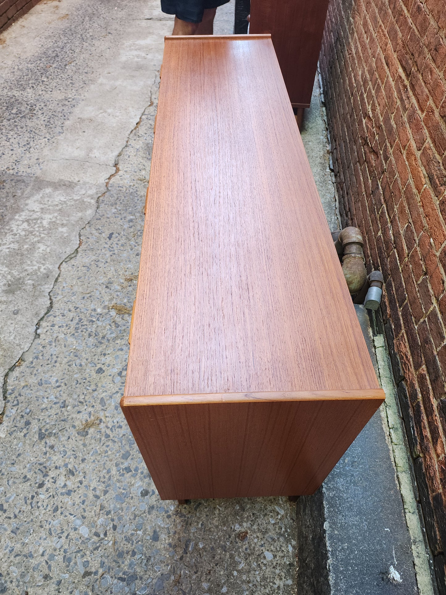 ST032315 Credenza