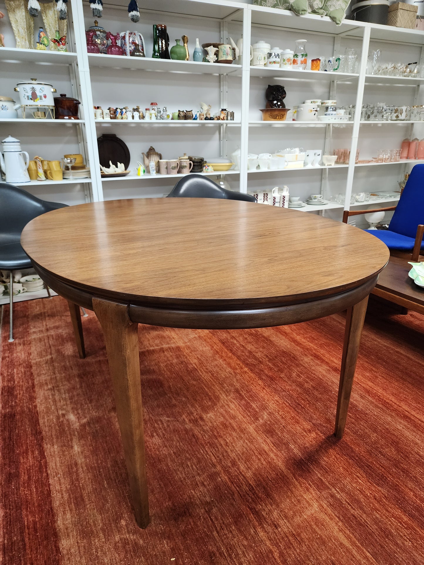Walnut Dining Table with 3 Leaves