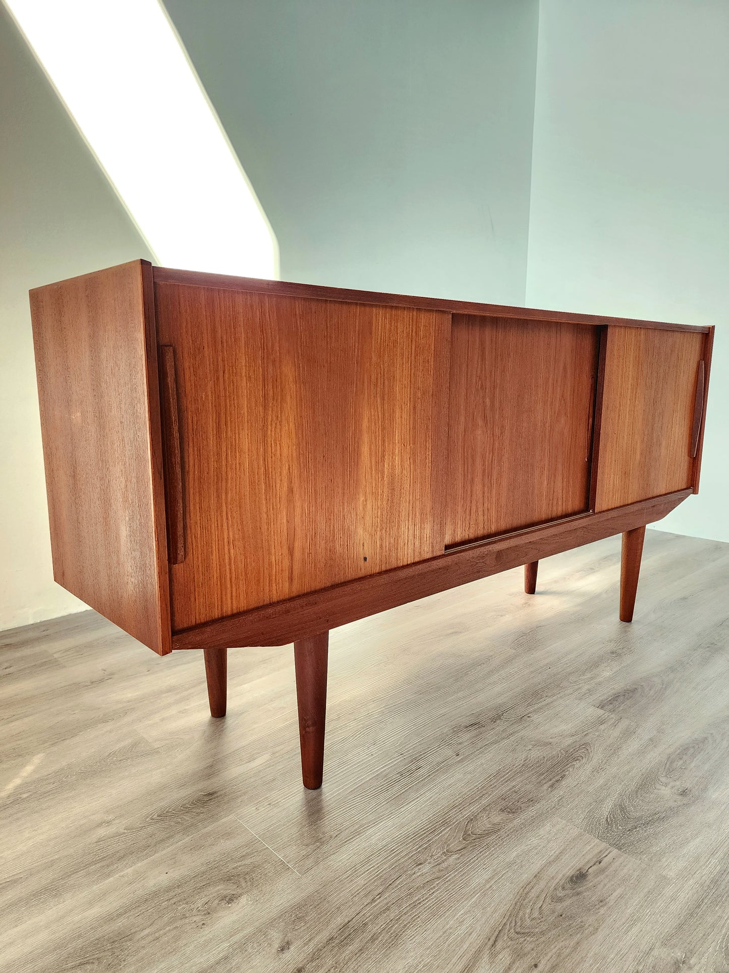 ST0323113 Danish 3-door Credenza