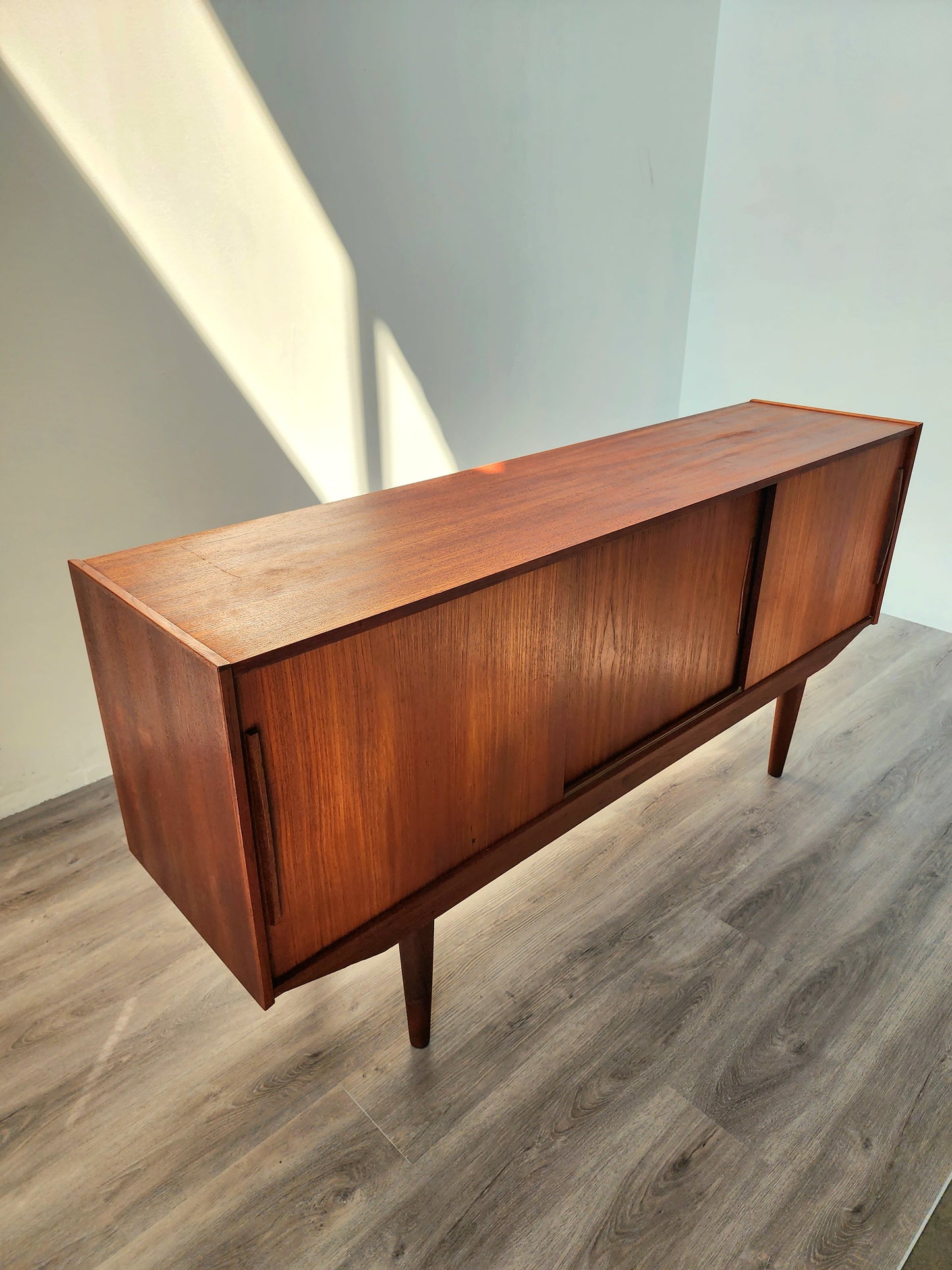 ST0323113 Danish 3-door Credenza