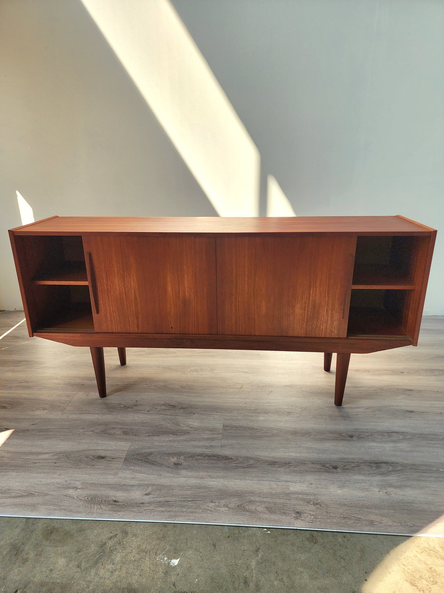 ST0323113 Danish 3-door Credenza
