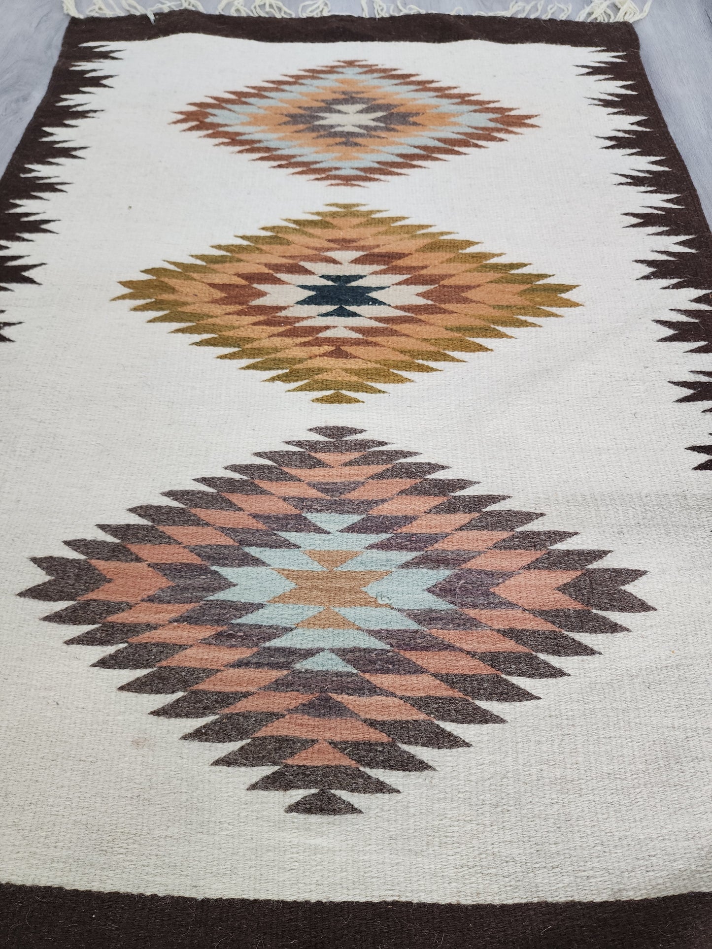 BB072306 Vintage Navajo Rug