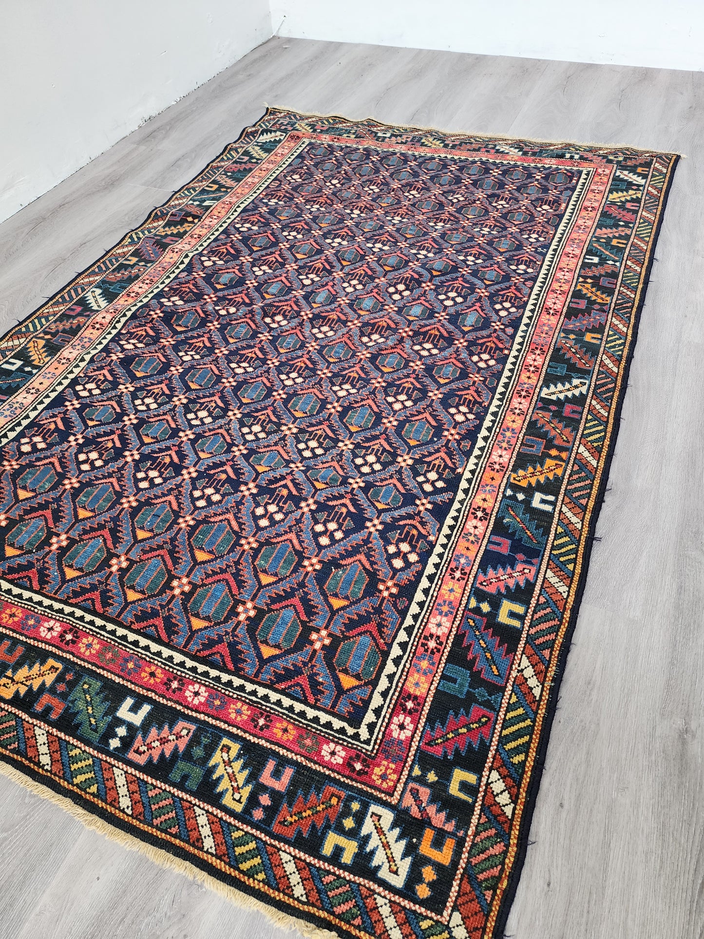 BB072307 Vintage Hand Knotted Caucus Rug