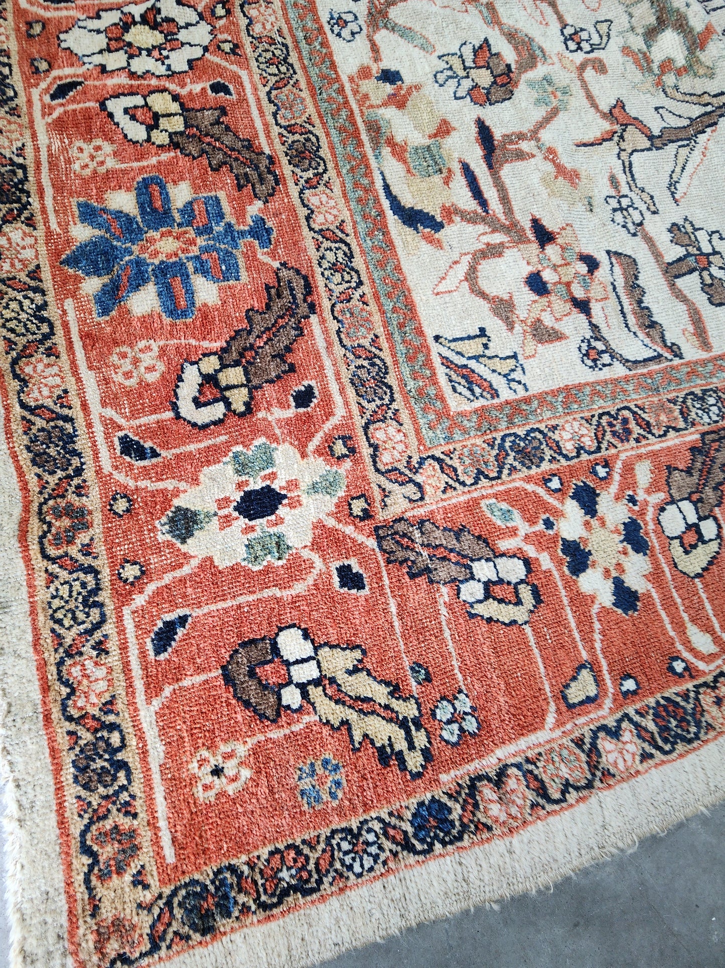 BB072311 Vintage Room Sized Serapi Rug