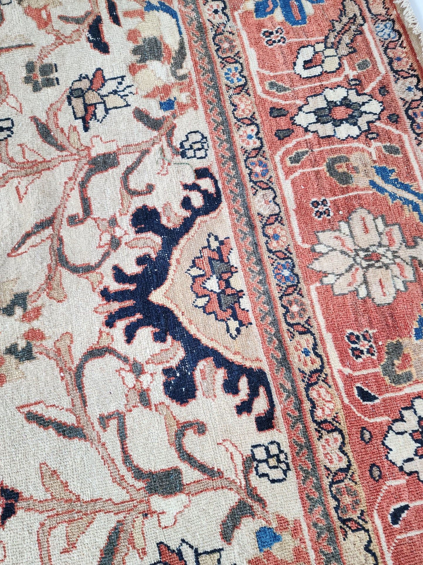 BB072311 Vintage Room Sized Serapi Rug
