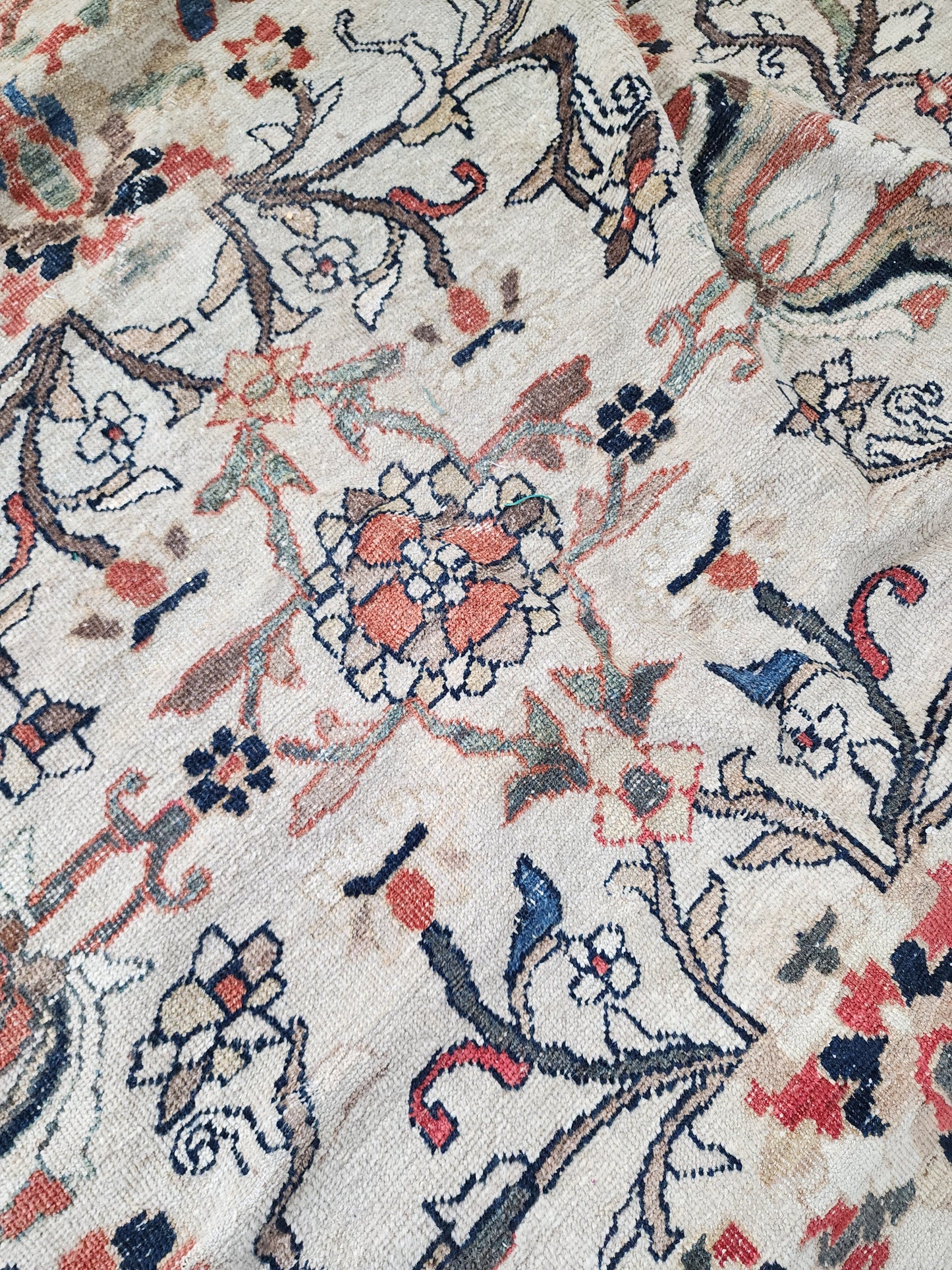 BB072311 Vintage Room Sized Serapi Rug