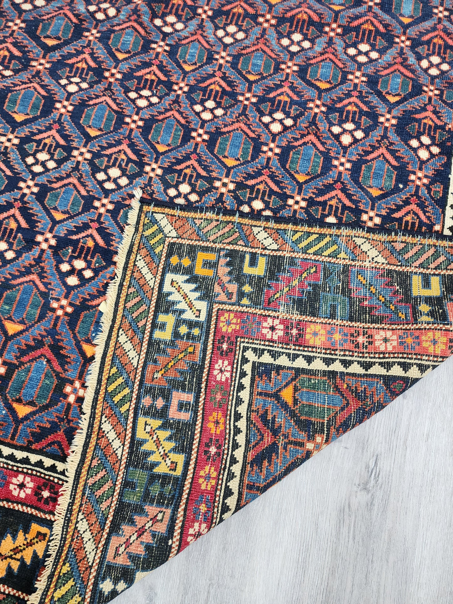 BB072307 Vintage Hand Knotted Caucus Rug