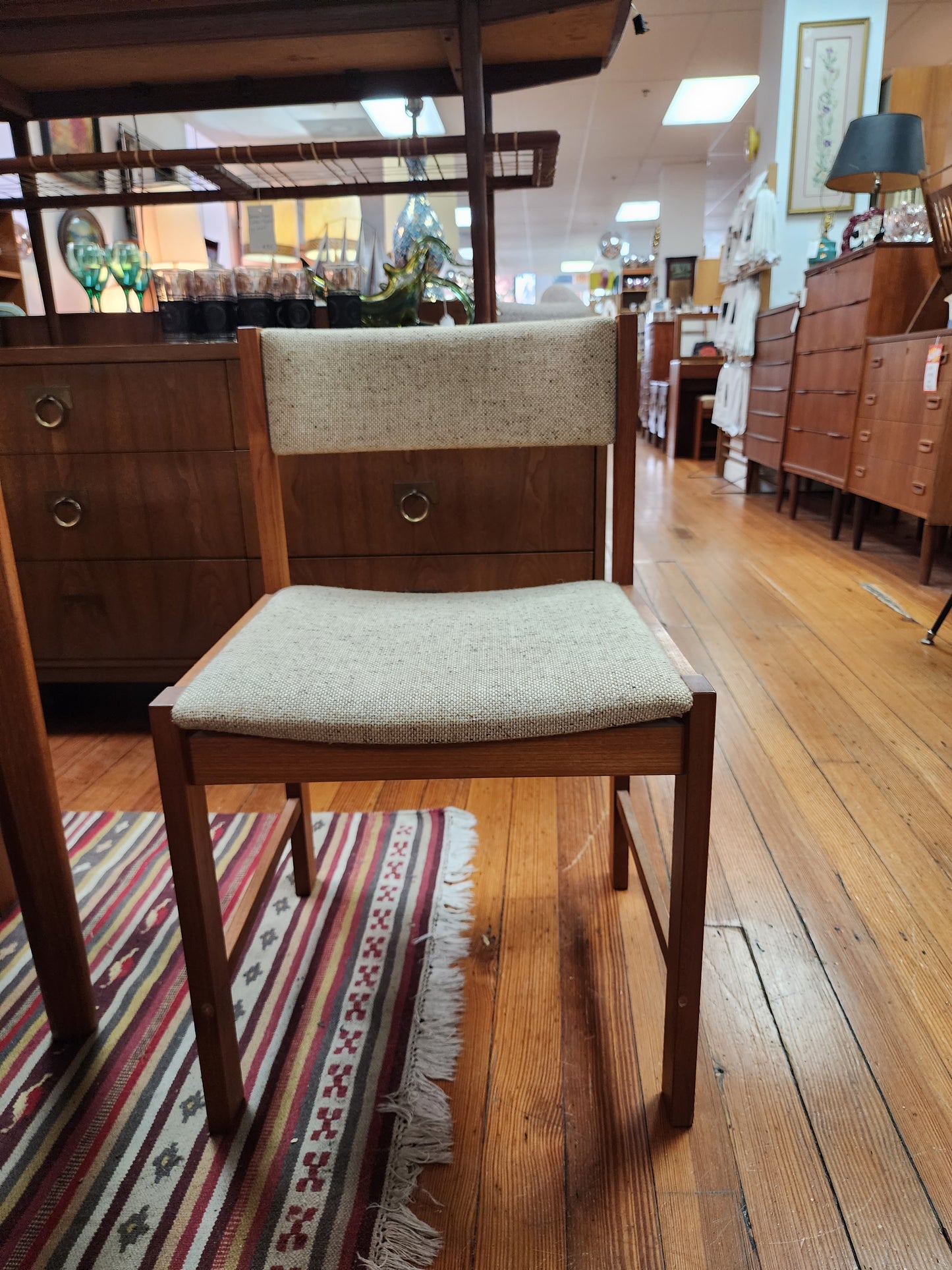 0923009 Set of 6 + D Scan teak dining chairs