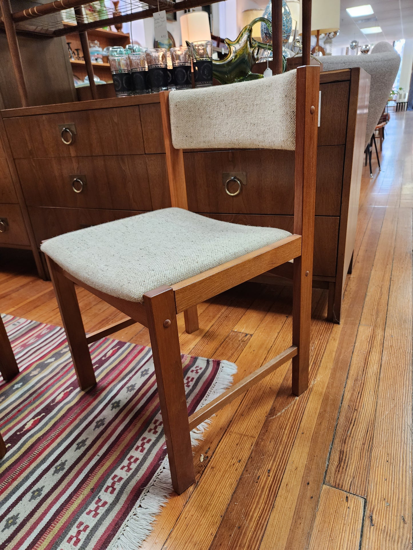 0923009 Set of 6 + D Scan teak dining chairs