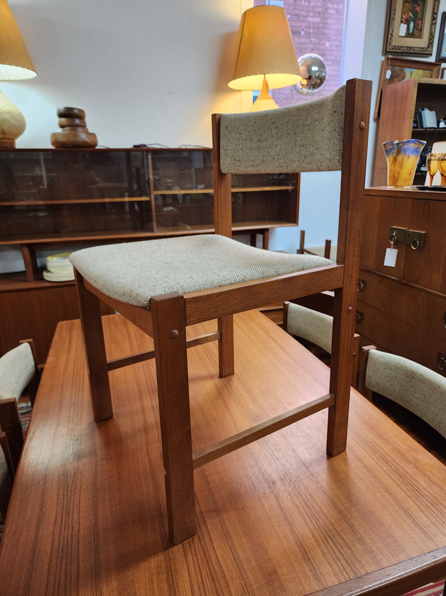 0923009 Set of 6 + D Scan teak dining chairs