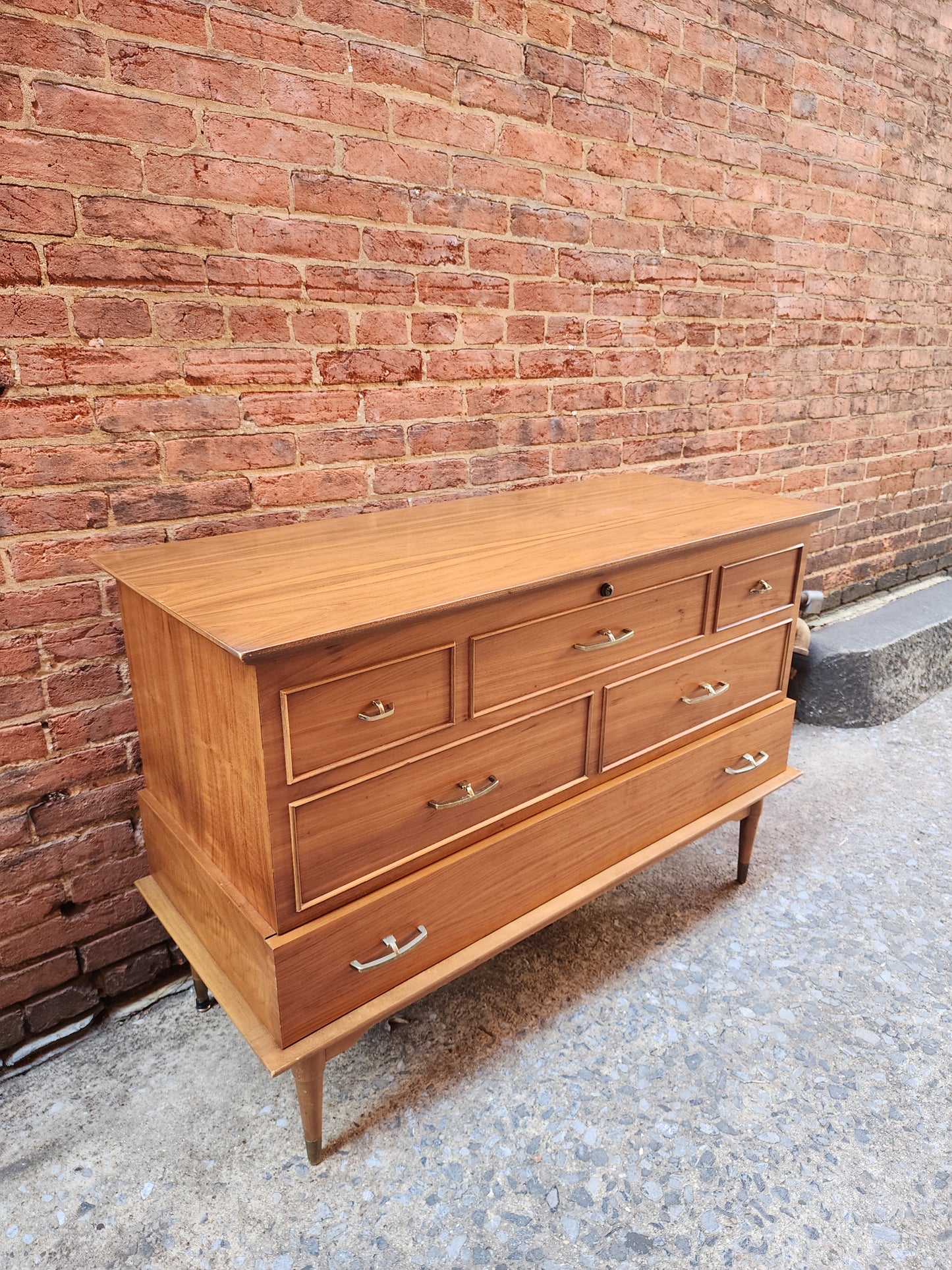 Lane Mid-Century Cedar Chest