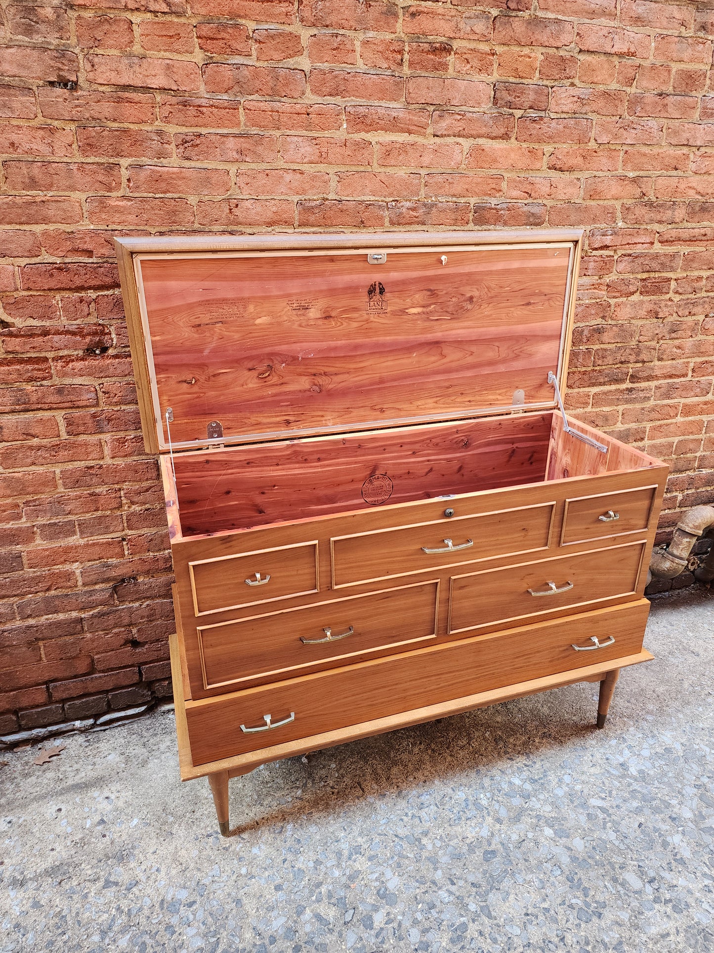 Lane Mid-Century Cedar Chest