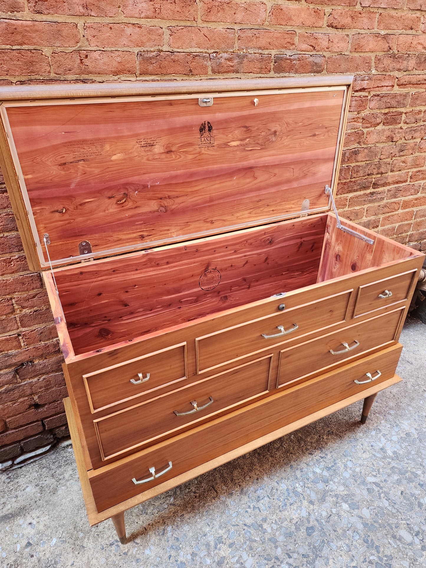 Lane Mid-Century Cedar Chest