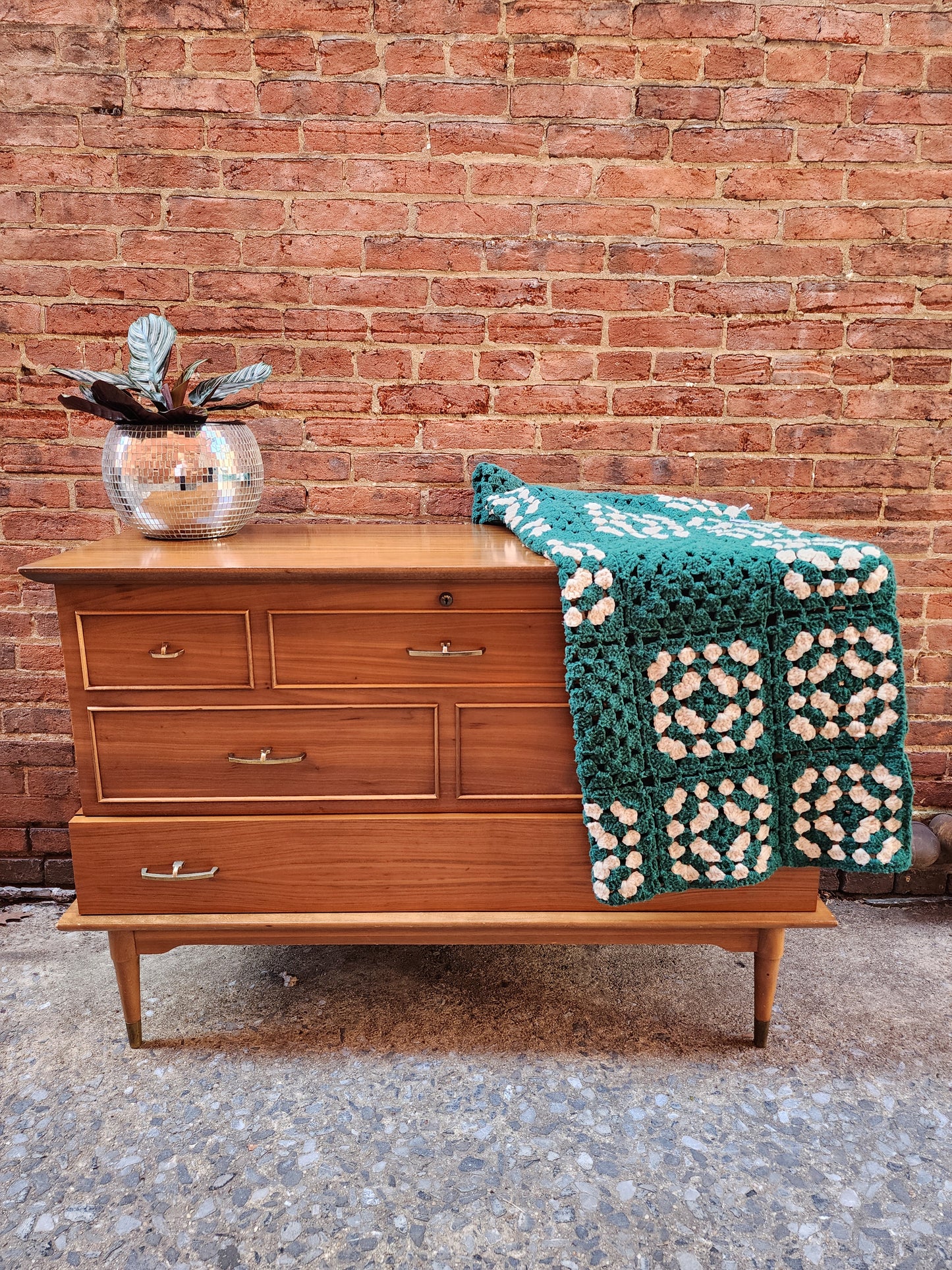 Lane Mid-Century Cedar Chest