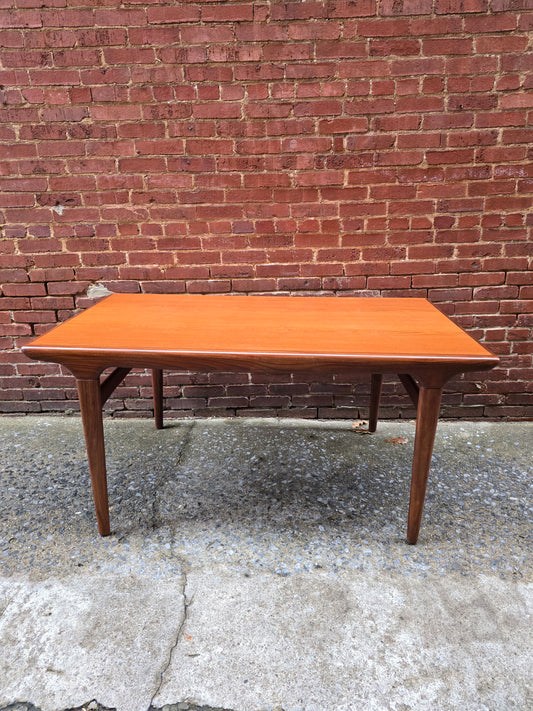 Johannes Andersen for Uldum Mobelfabrik Dining Table