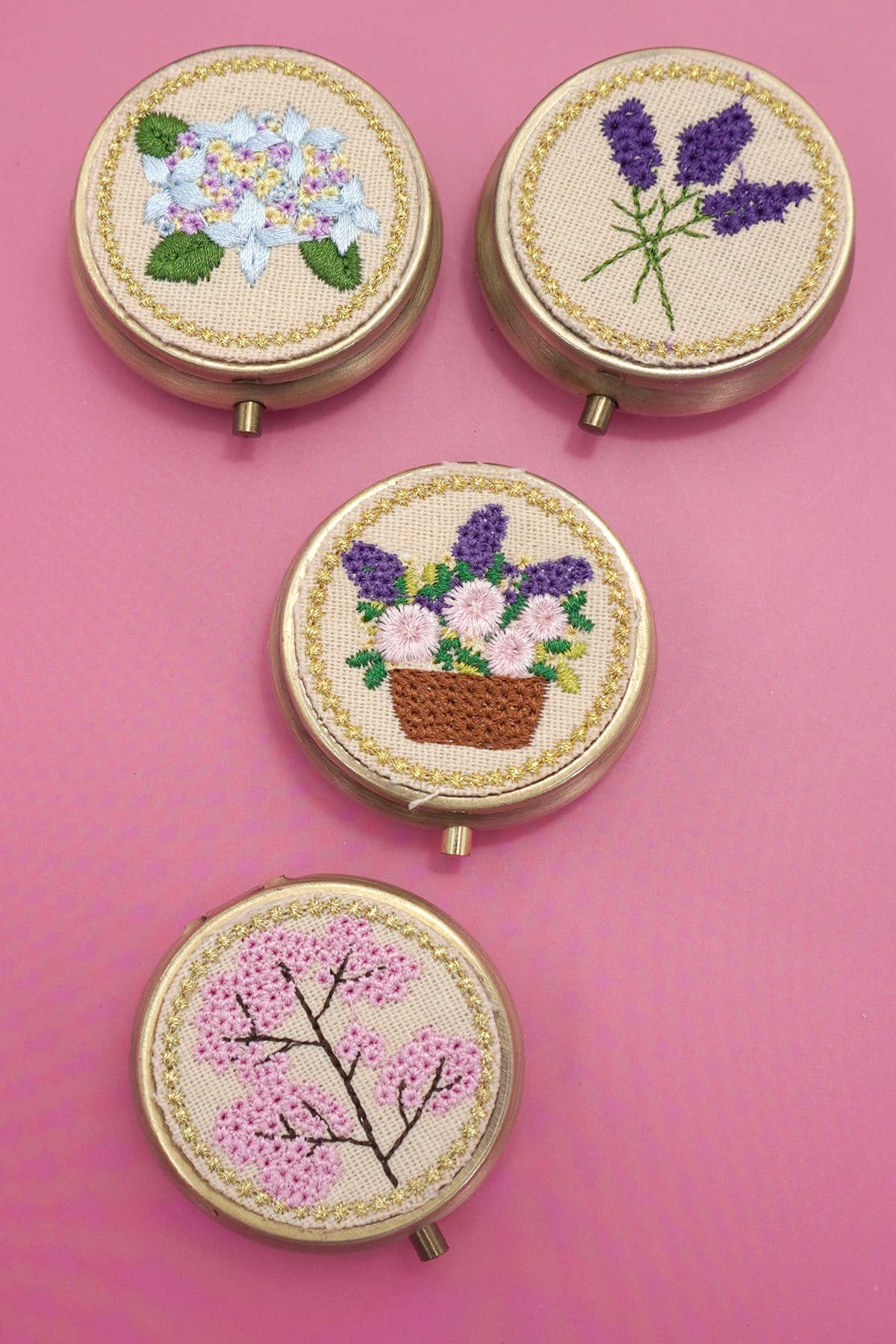 FLORAL EMBROIDERY JEWELRY BOX