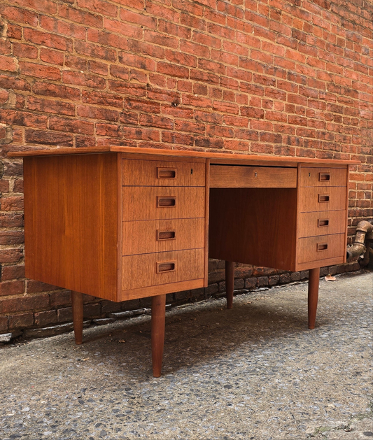 Danish Teak Desk 0925004