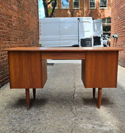 Danish Teak Desk 0925004