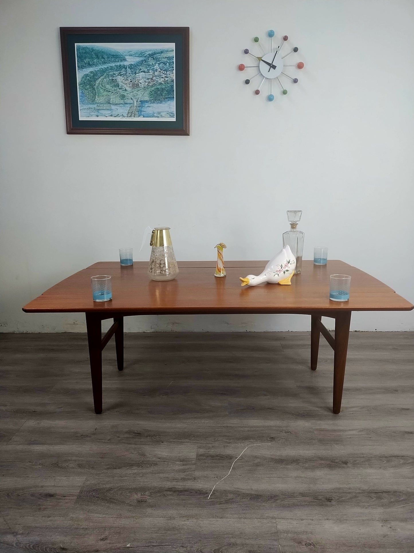 Danish Transforming Table