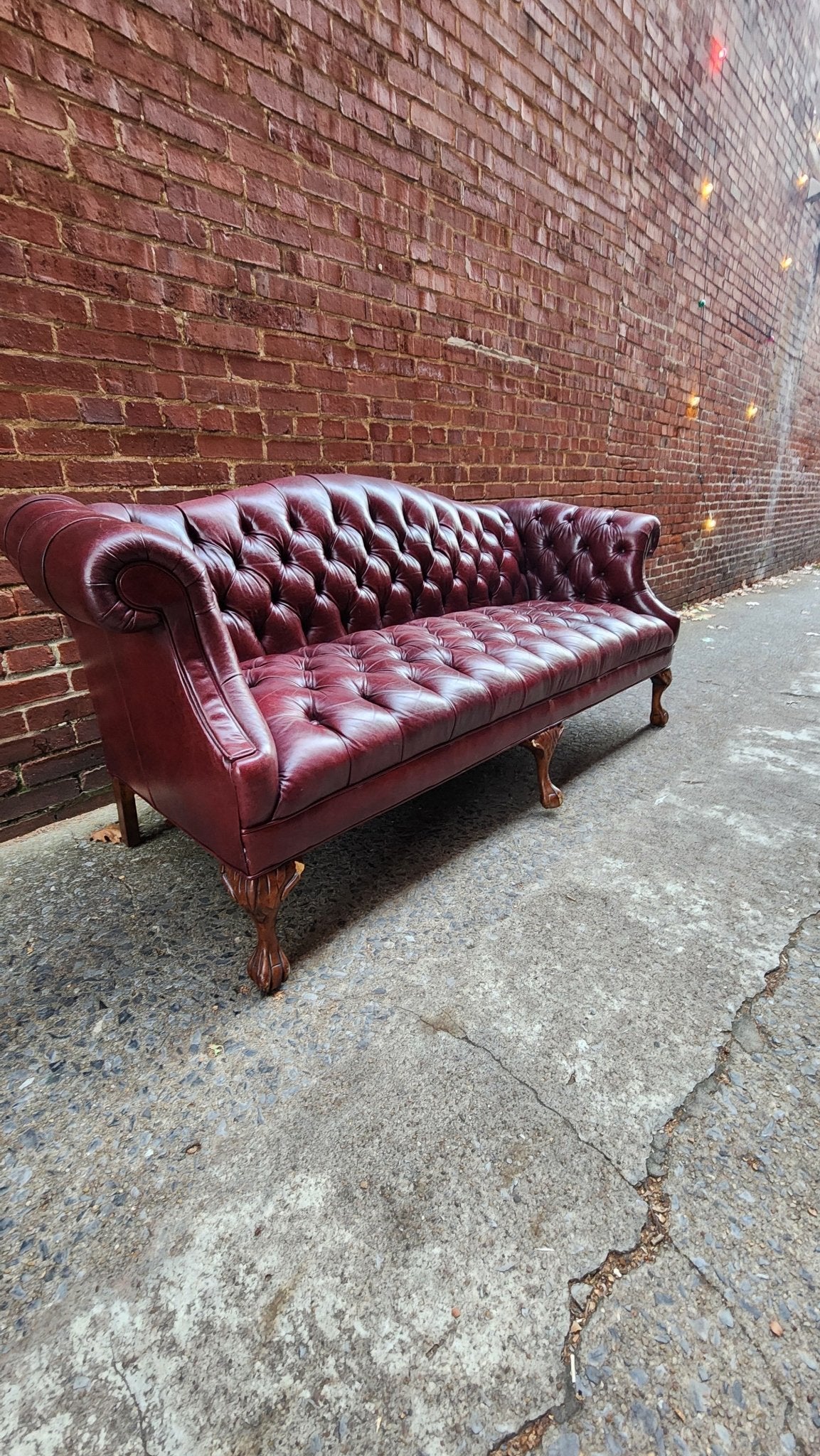 Chesterfield Sofa - Vintage MC
