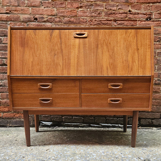 Danish Teak Vintage Vanity Bar Cabinet 0525ST003 - Vintage MC