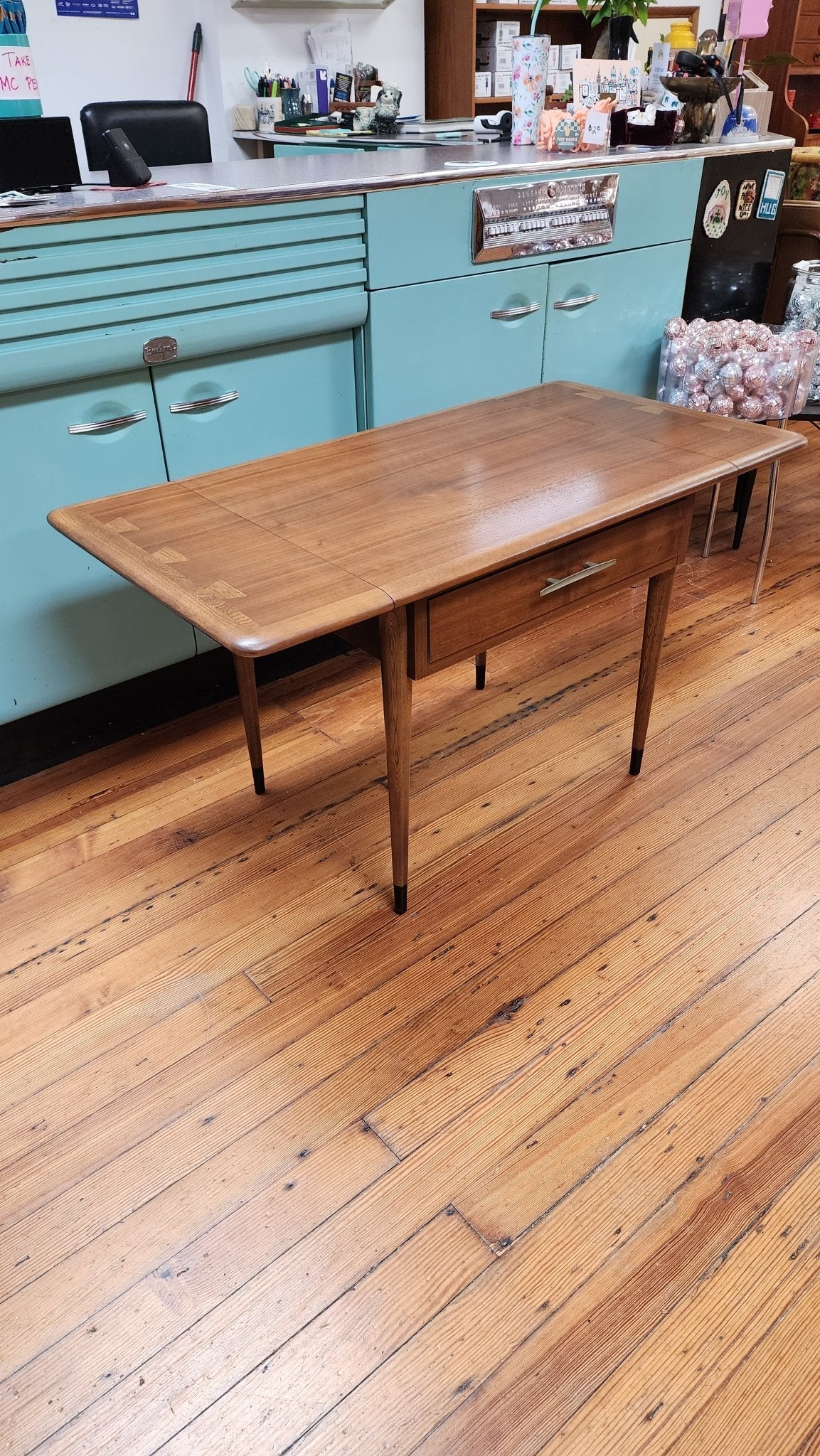 Lane Acclaim Drop Leaf Side Table - Vintage MC