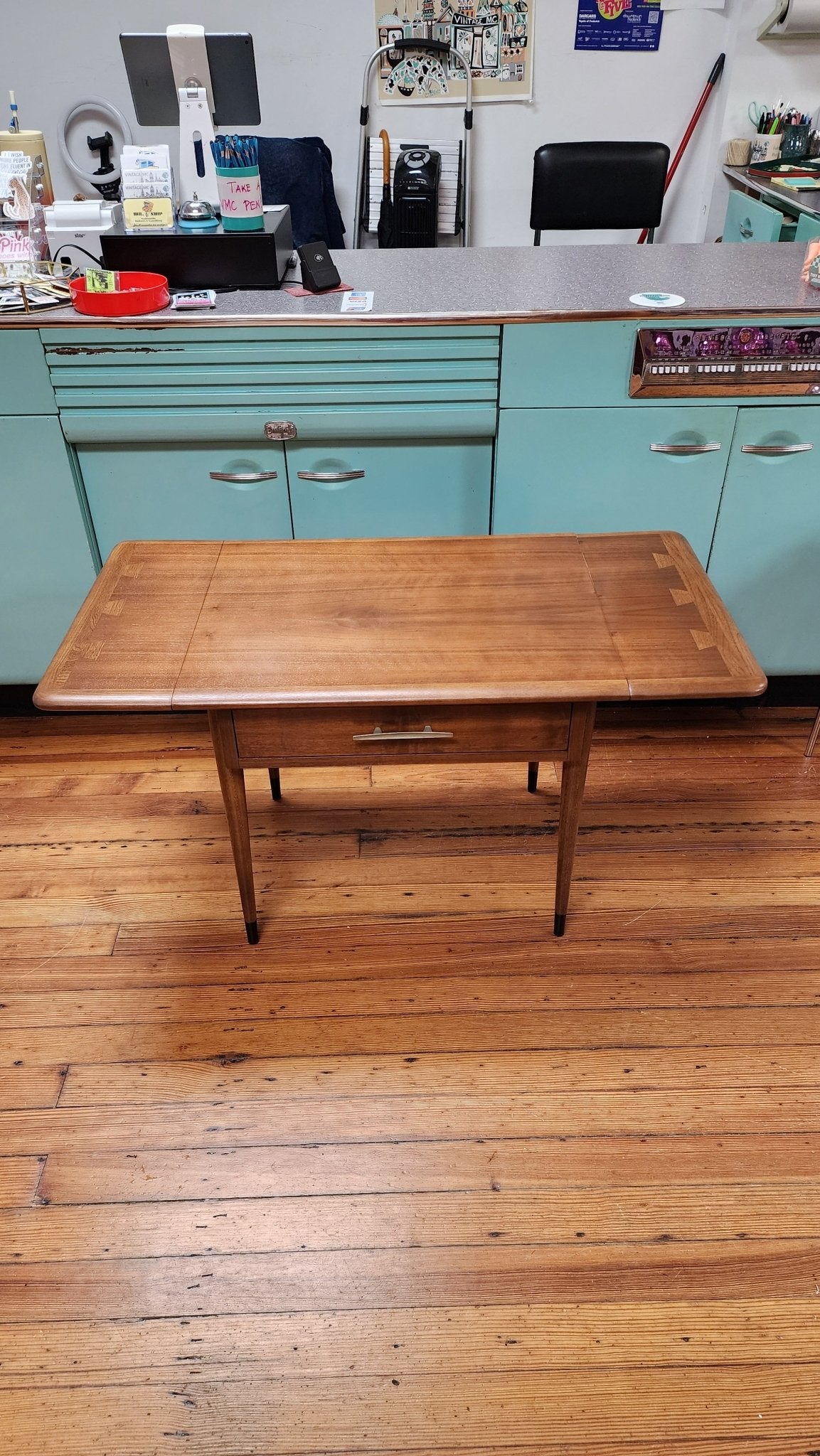 Lane Acclaim Drop Leaf Side Table - Vintage MC