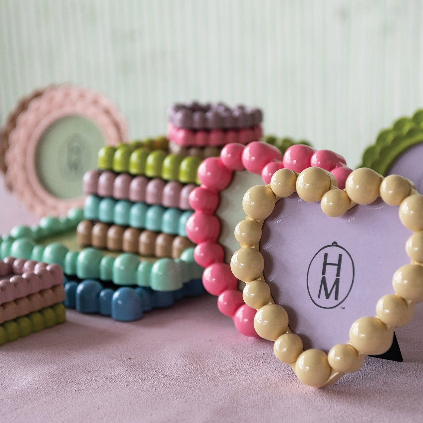 Resin Heart Magnetic Frame - Vintage MC