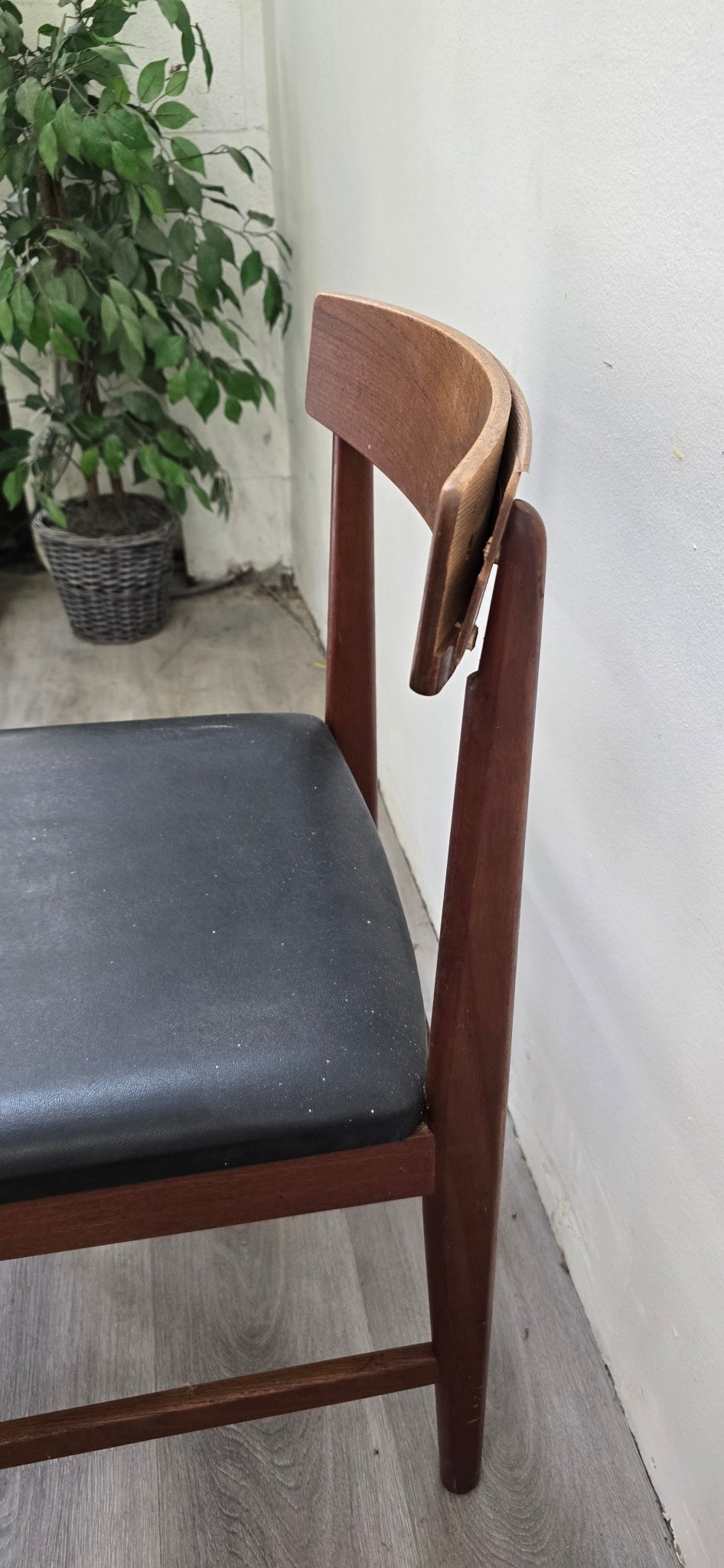Set of 4 Teak Dining Chairs - Vintage MC