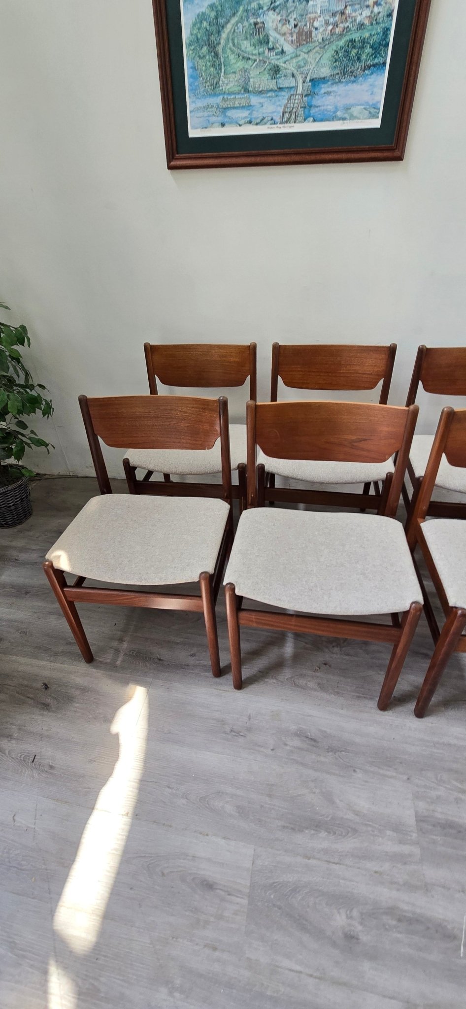 Set of 8 Vintage Teak Dining Chairs - Vintage MC
