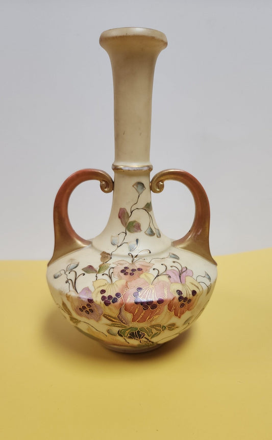 Vintage Porcelain Vase - Vintage MC