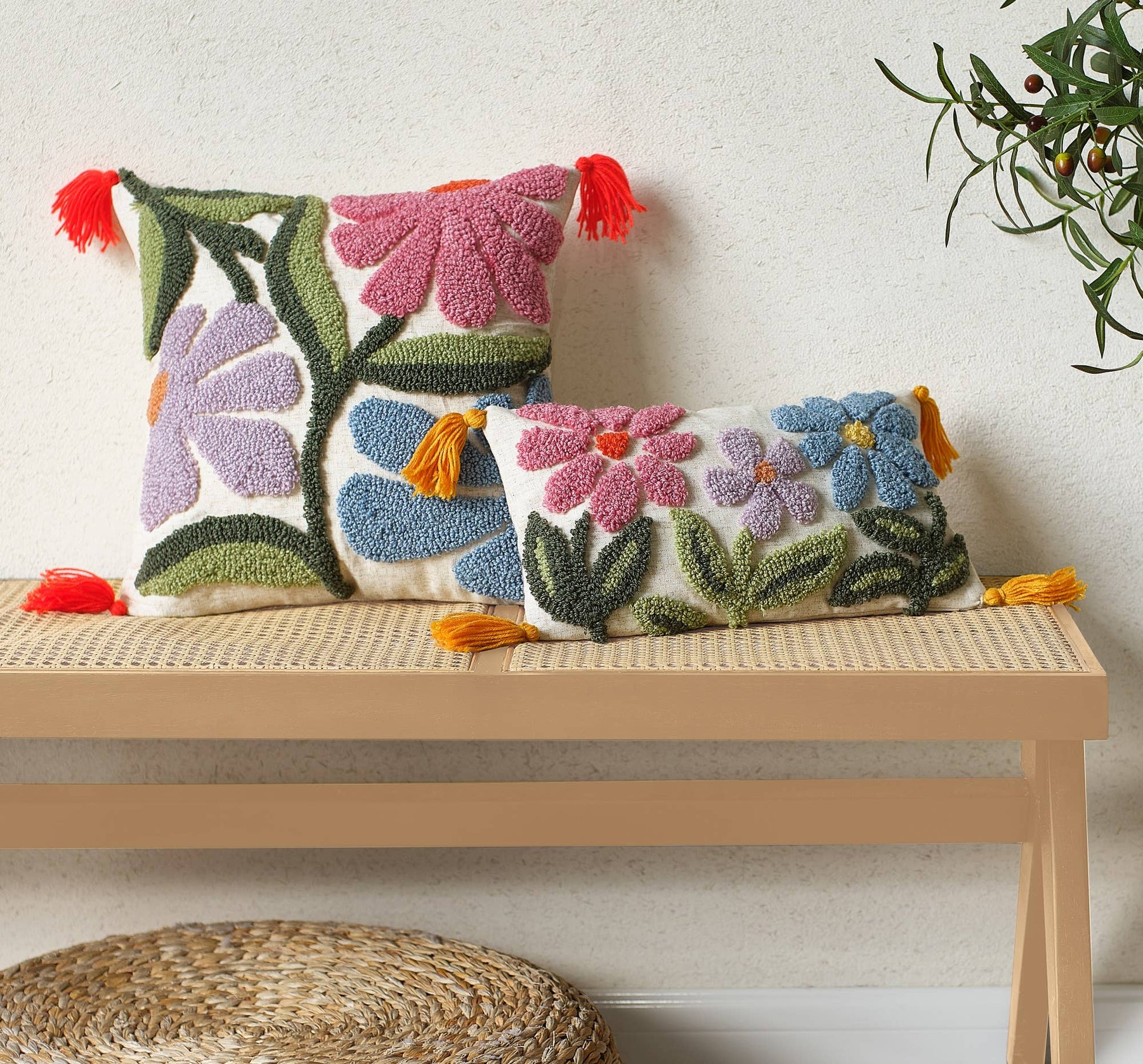 Wavy Floral w/Tassels Tufted Pillow - Vintage MC