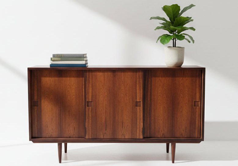 How to Style Mid-Century Modern Furniture in 2026