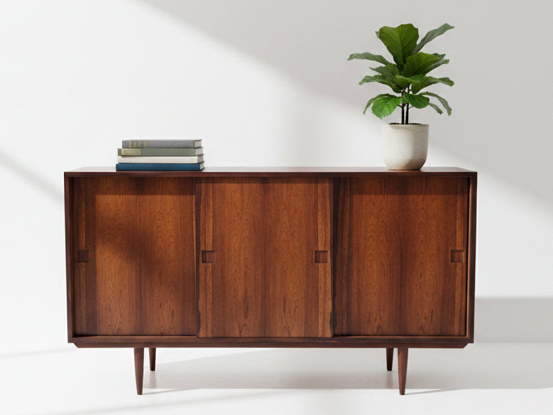 How to Style Mid-Century Modern Furniture in 2026