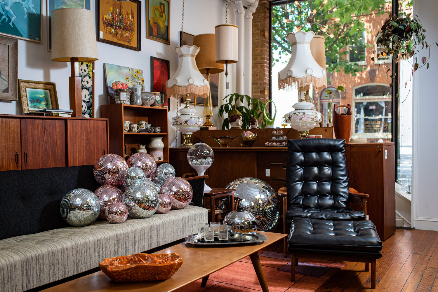 New Home Decor - Vintage MC