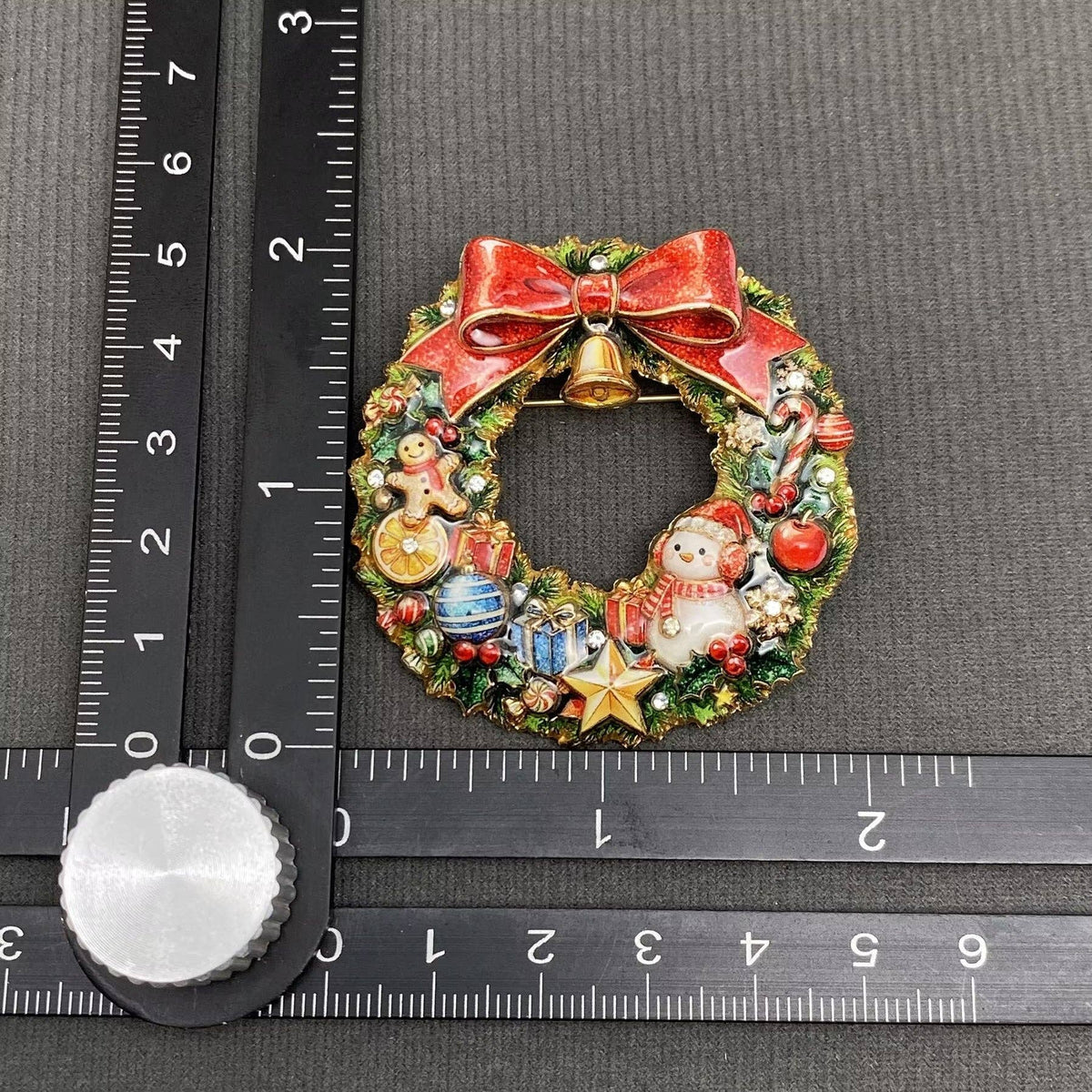 Christmas Wreath Brooch
