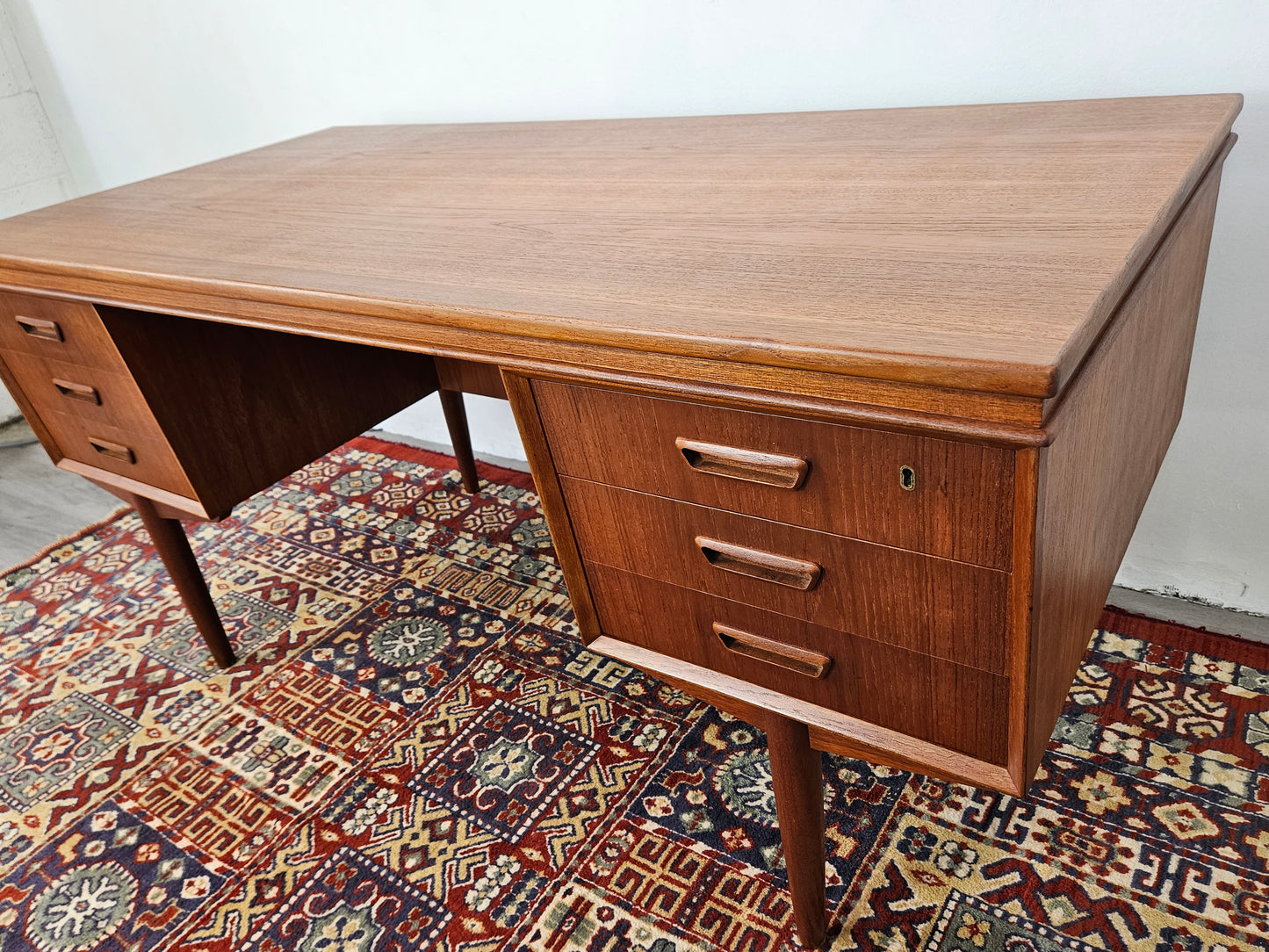 Vestergaard Danish Teak Desk – Vintage MC