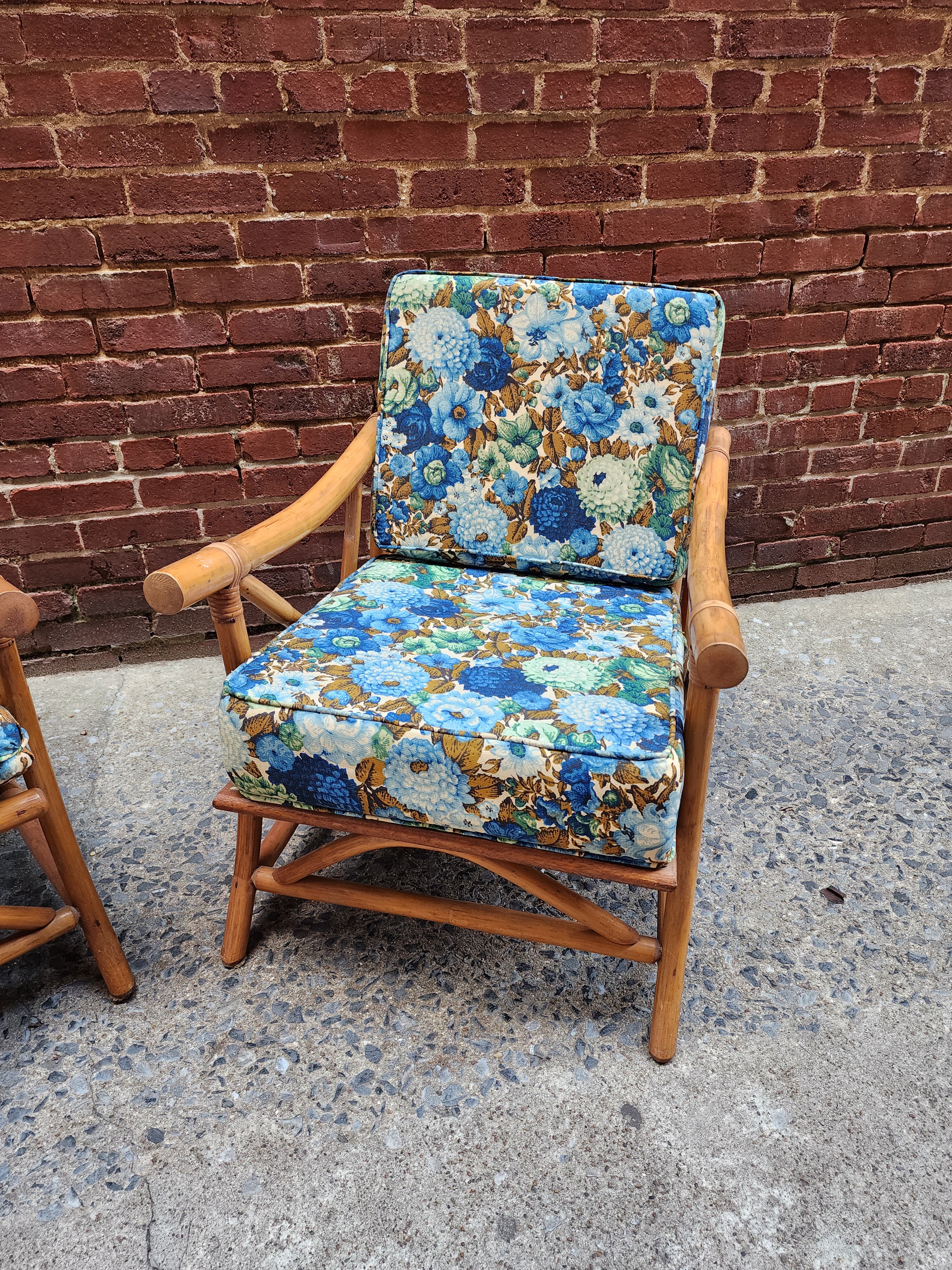 Vintage bamboo outlet lounge chairs