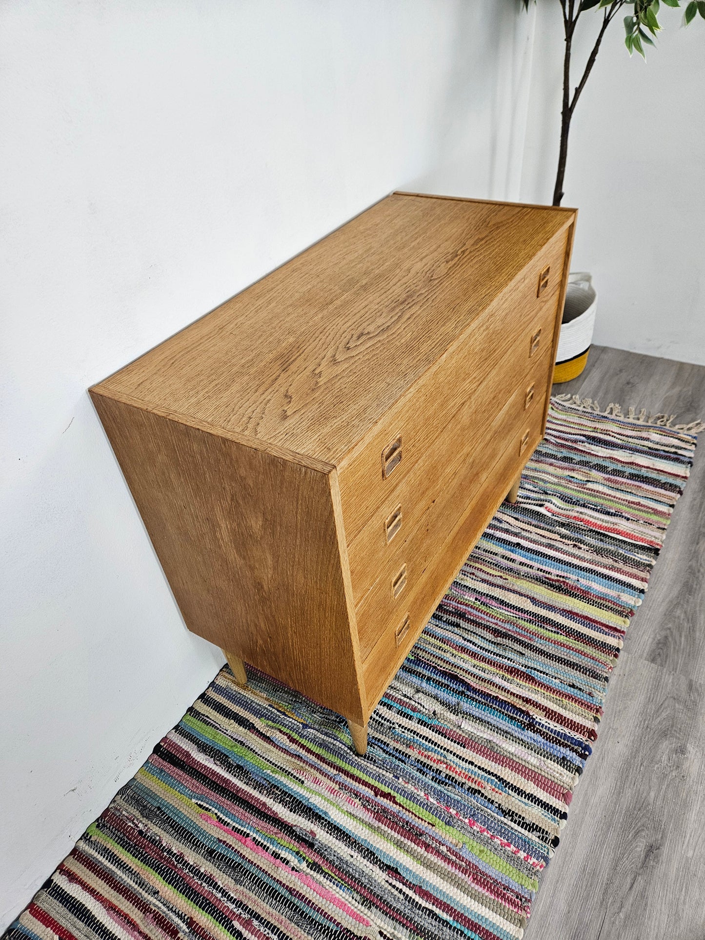 ST1123048 Danish Oak Chest