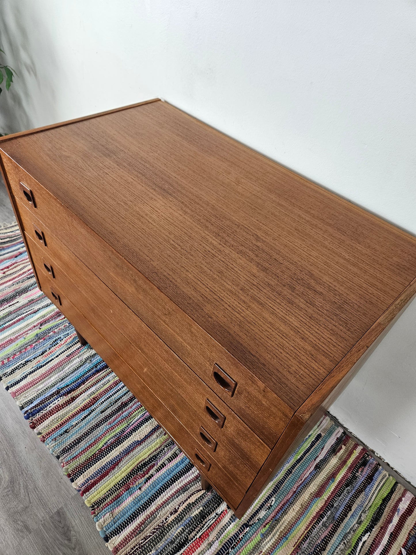 ST1123021 Danish 4-drawer chest