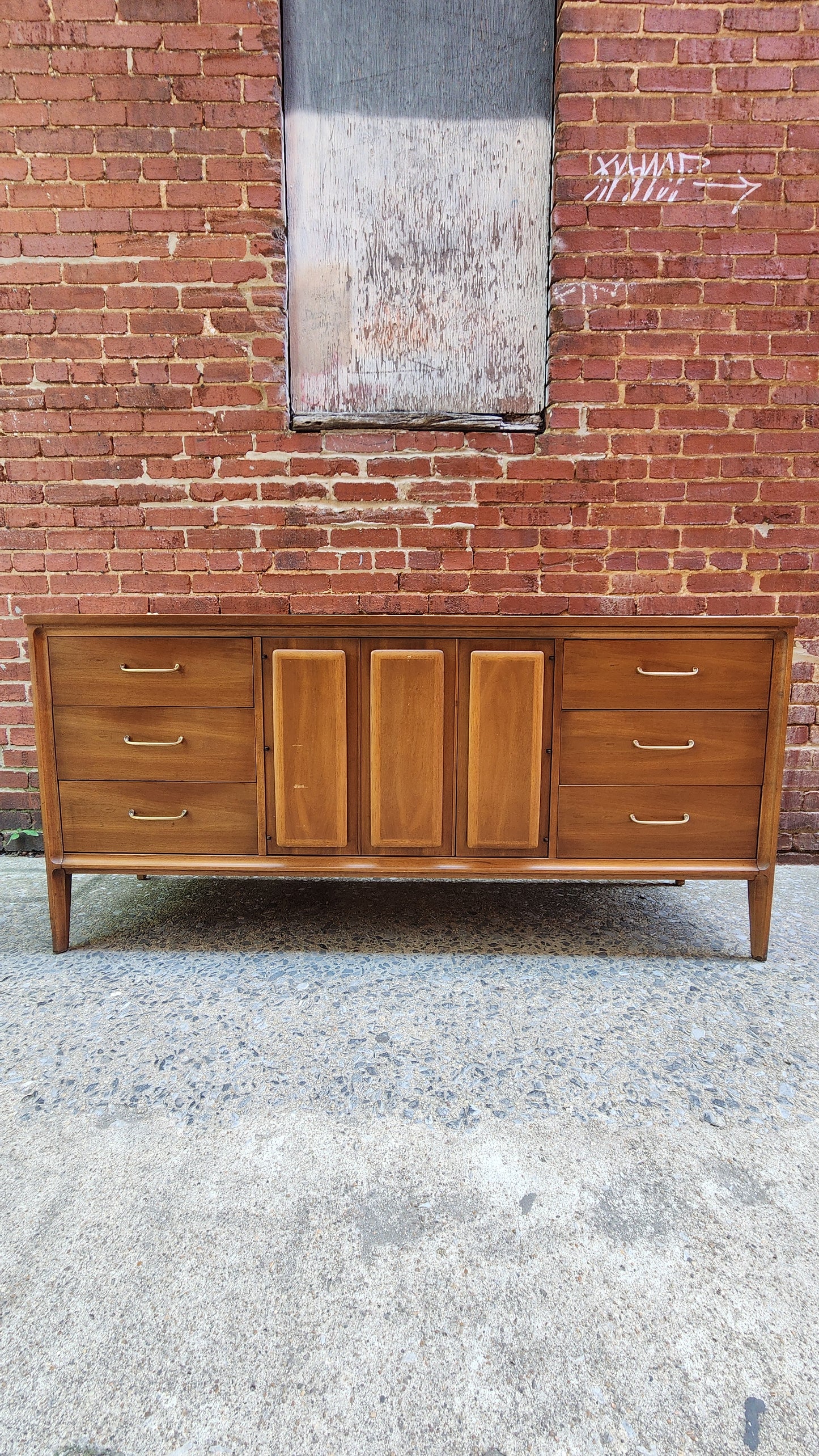 Broyhill Forward 70 Low Dresser