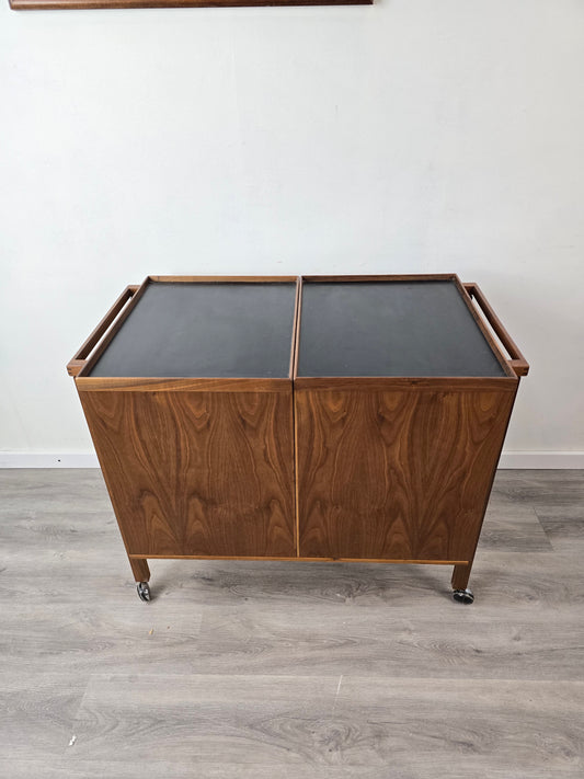 Niels Erik Glasdam Jensen Rolling Bar