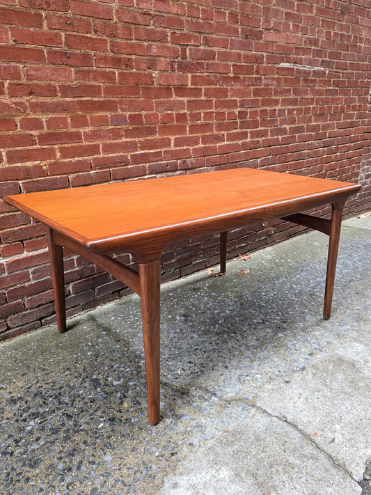 Johannes Andersen for Uldum Mobelfabrik Dining Table