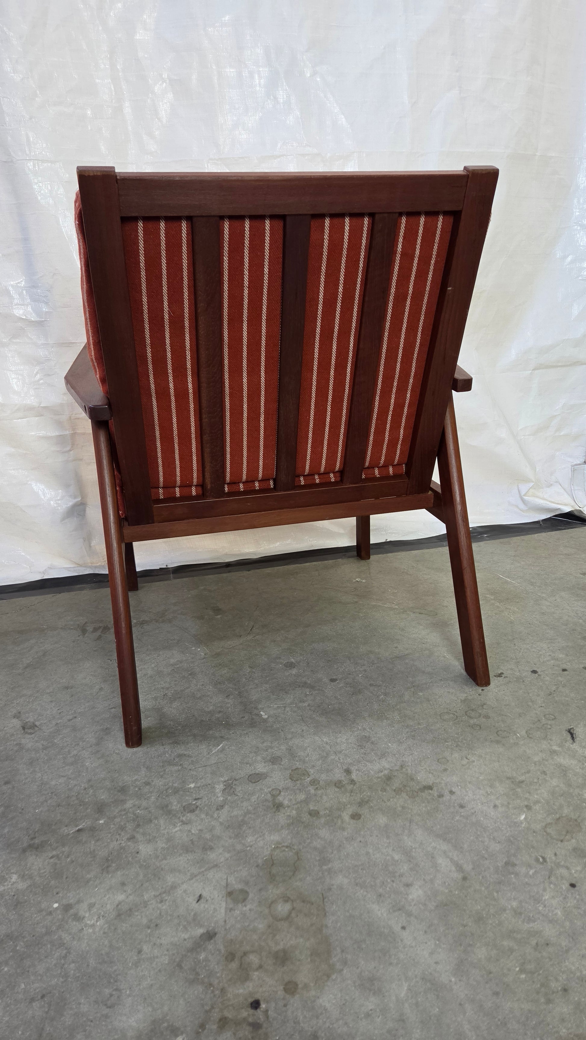 Danish Lounge Chair LOCH-0526-006
