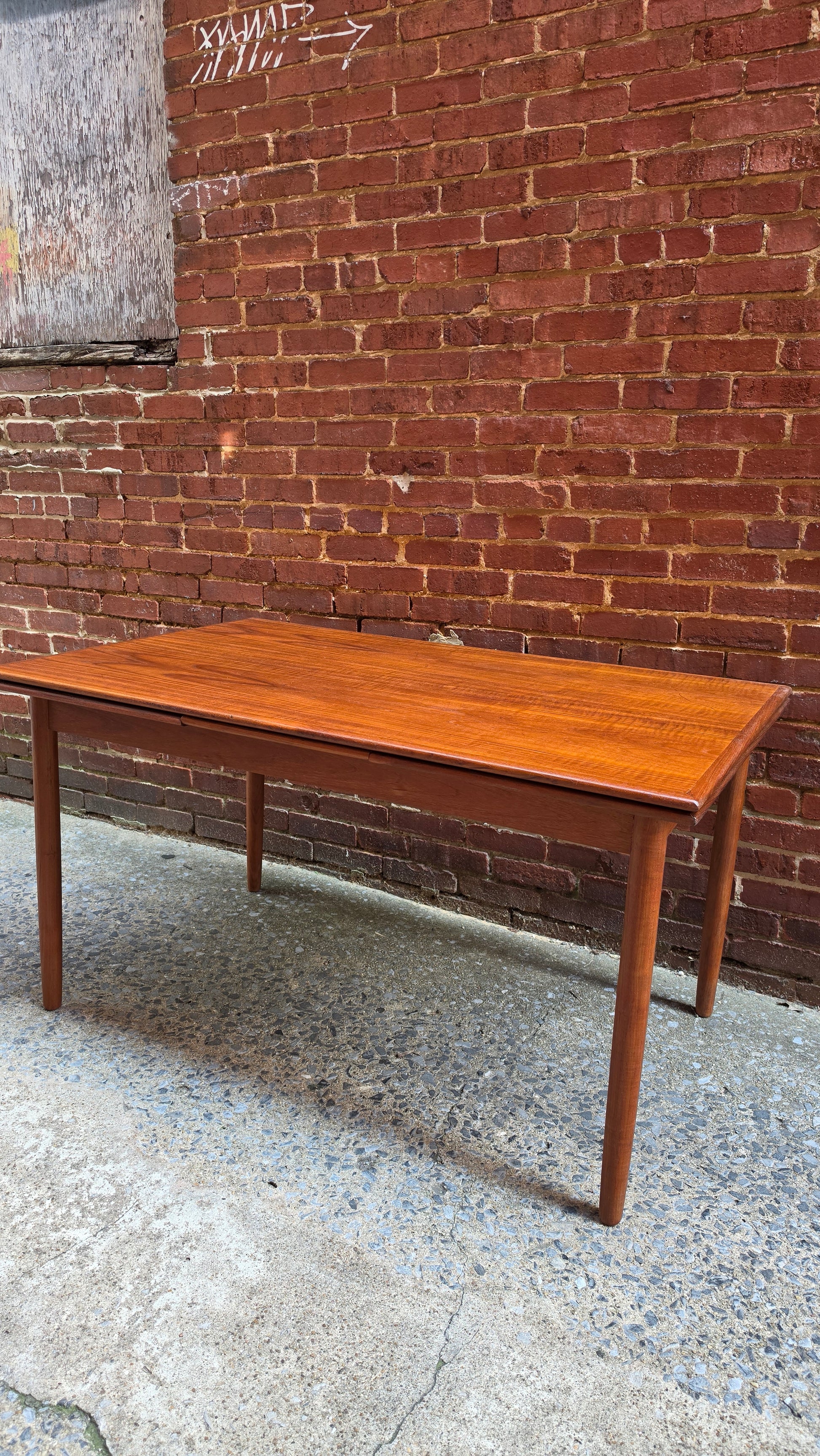 Danish Teak Expandable Dining Table - DITA-0526-011