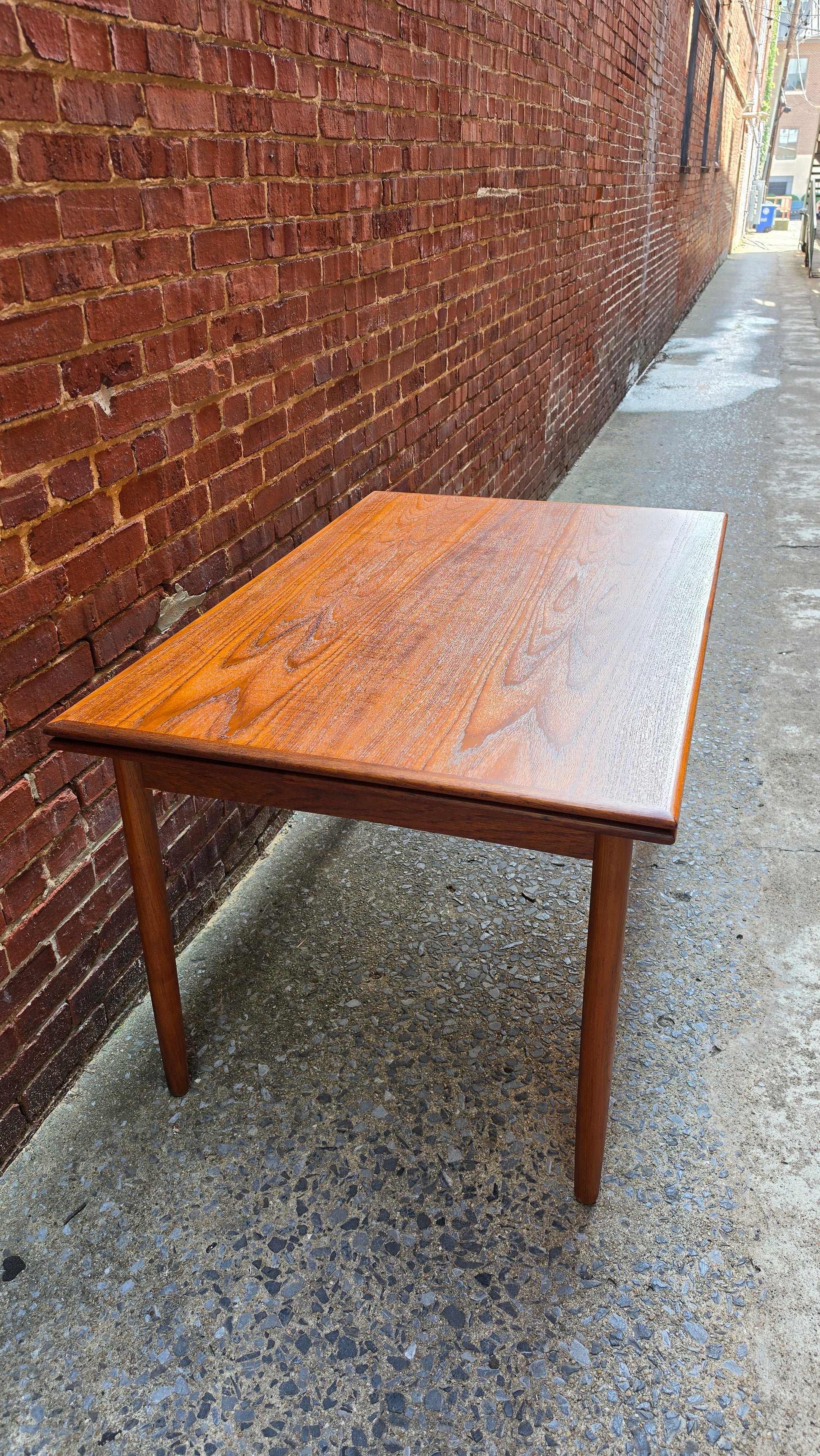 Danish Teak Expandable Dining Table - DITA-0526-011