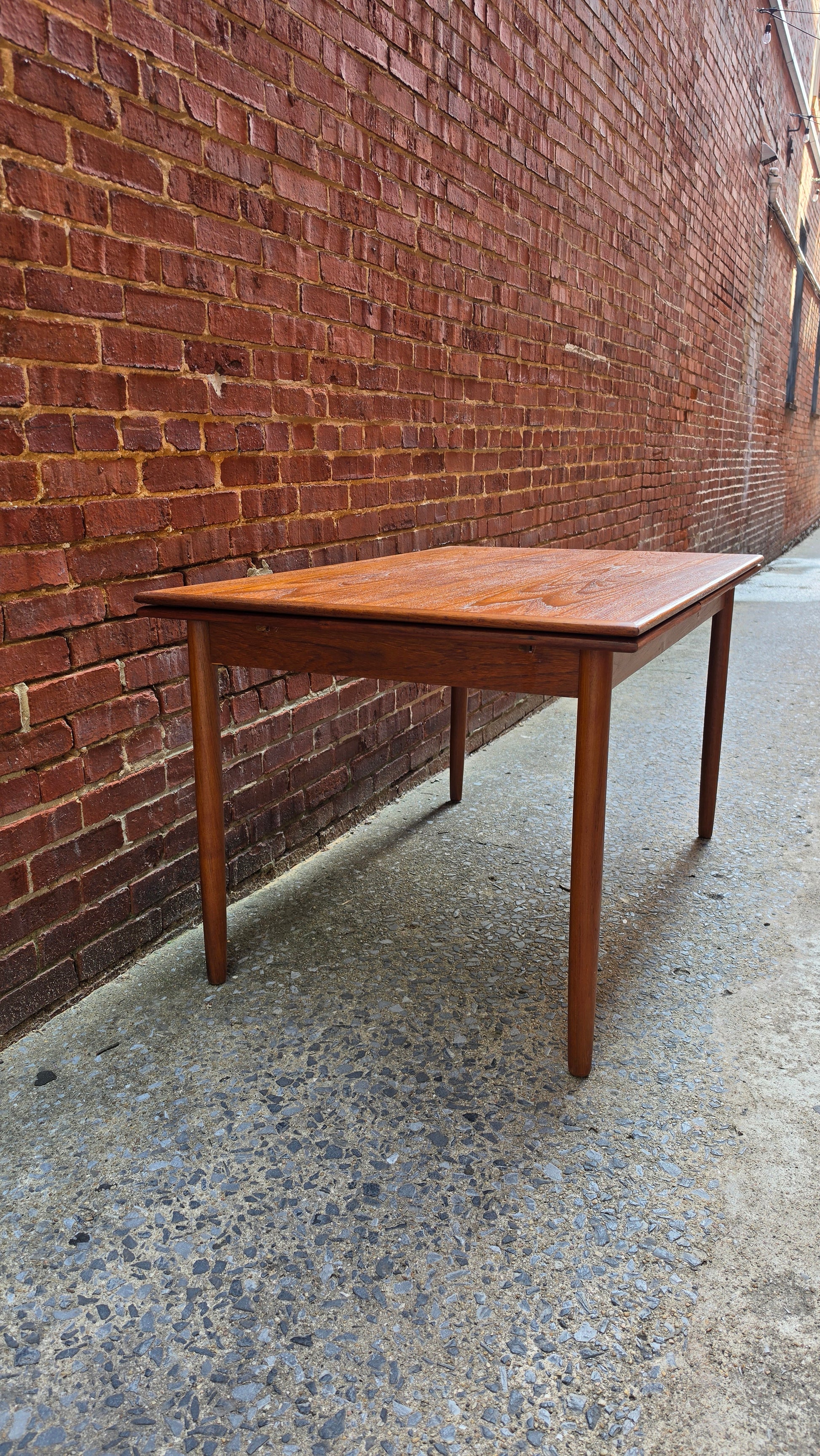 Danish Teak Expandable Dining Table - DITA-0526-011