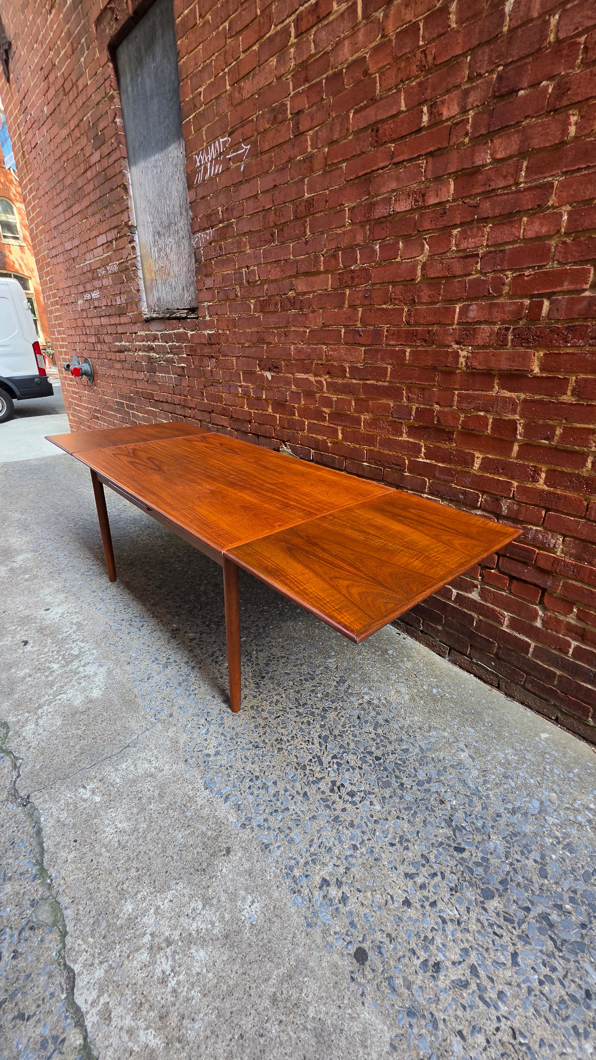 Danish Teak Expandable Dining Table - DITA-0526-011