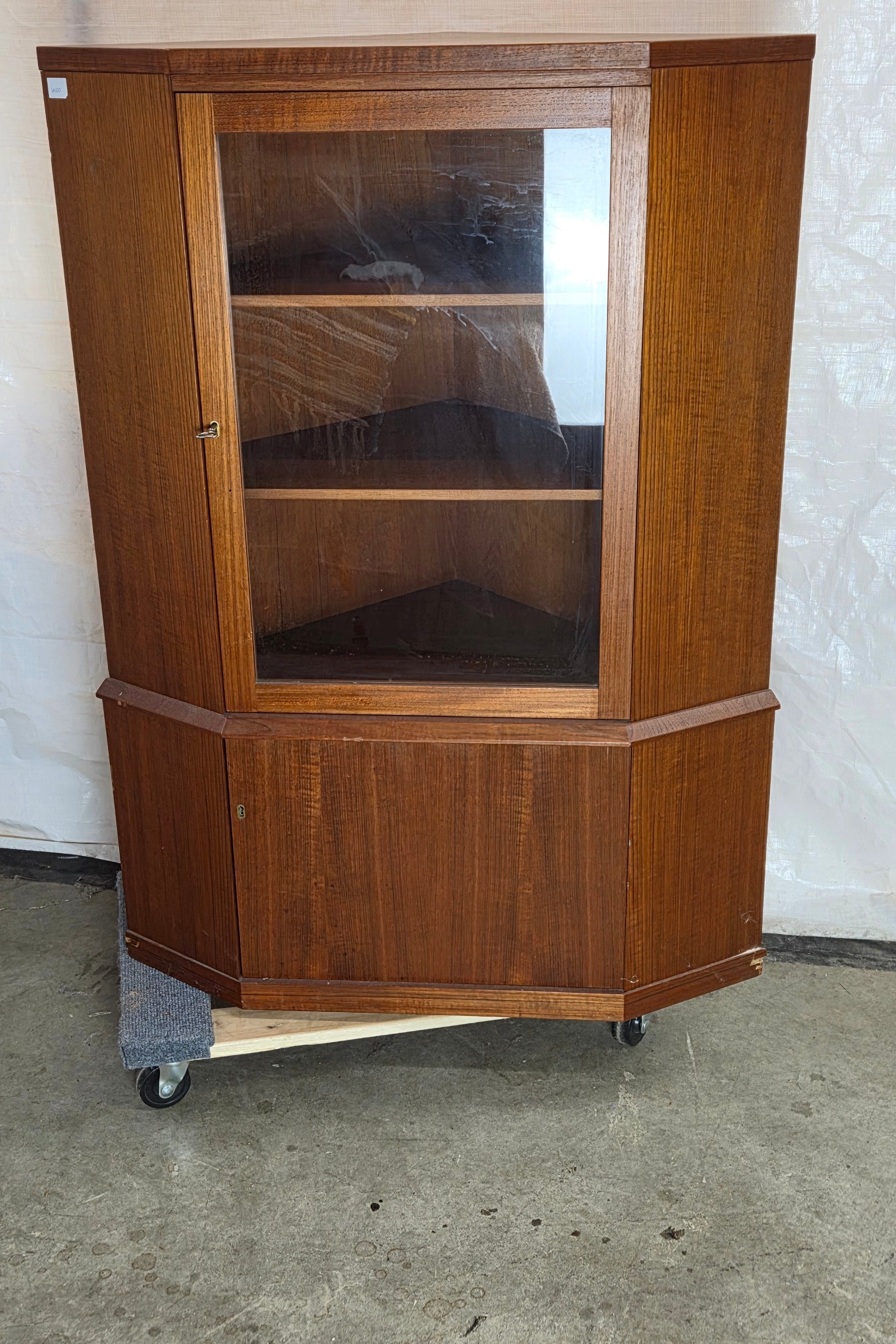 Danish Corner Cabinet CORN0526001